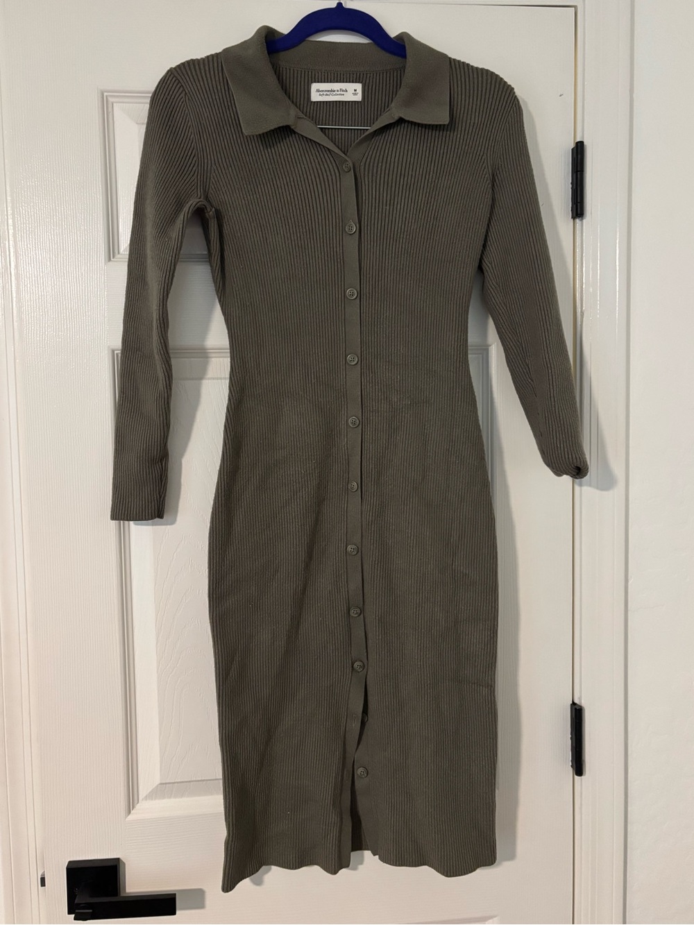 Abercrombie & Fitch Midi Olive Green Sweater Dress - Picture 2 of 4